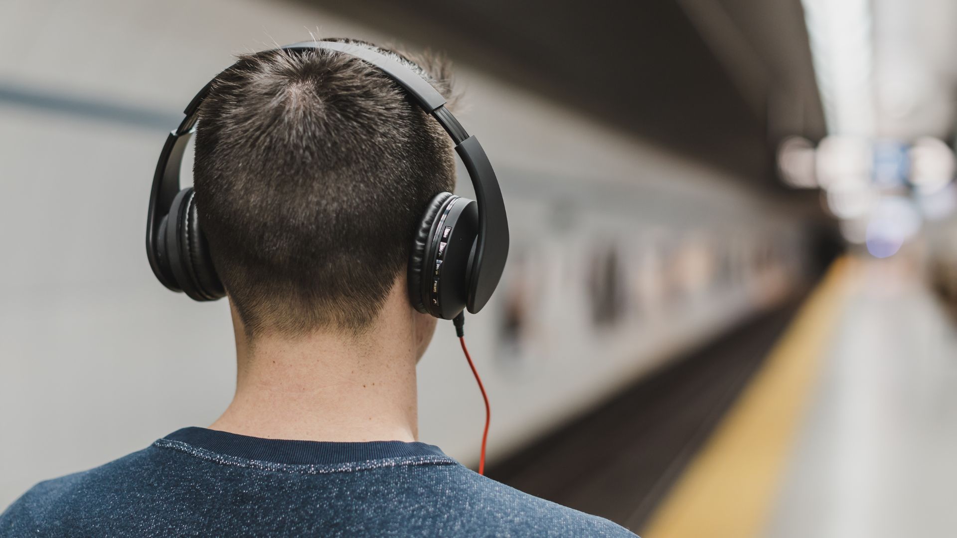 Headphones and tinnitus